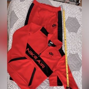 Top like new - priced as jacket only (pant gently used)